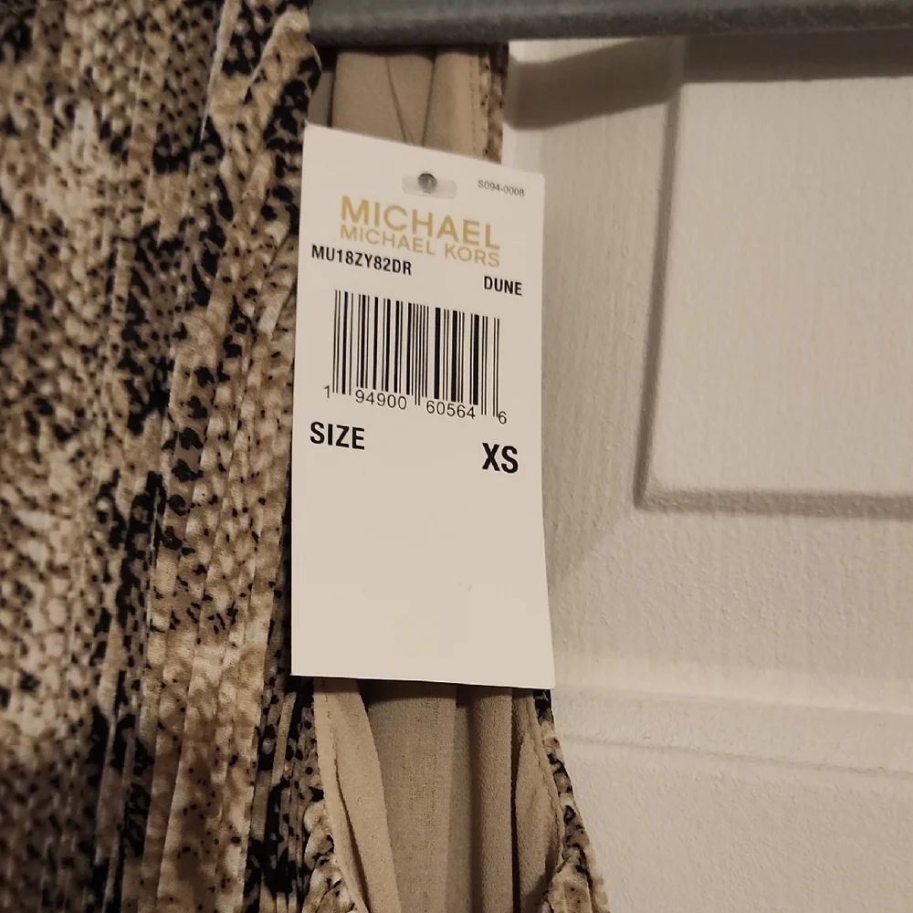 Michael Kors Beige and Black Maxi Dress - Picture 4 of 4